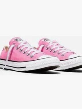 Chuck Taylor Classic Converse  Pink Low-Top Women’s 9/ Men’s 7